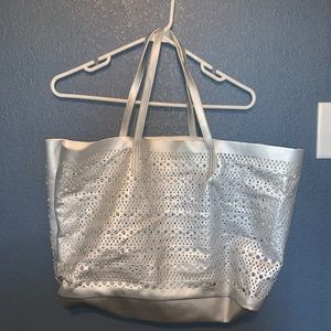 Silver beach tote with wallet